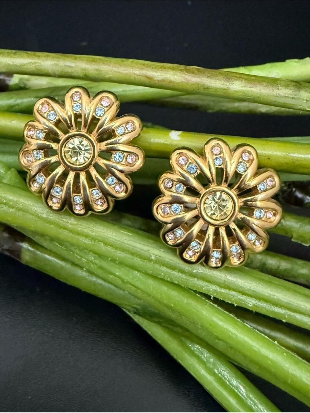 Vintage SWAROVSKI Crystal Flower Sunflower Clip On Earrings
